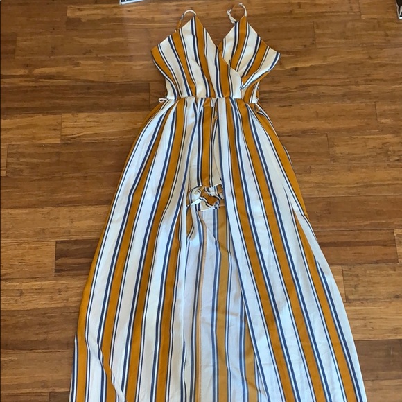 NWOT! Never worn! Jumpsuit ! Gold blue and white. - Picture 3 of 4